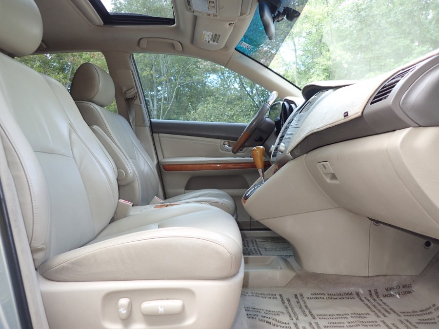Used Lexus RX 330 4dr SUV AWD 2004 | Eagleville Motors. Storrs, Connecticut Used Lexus RX 330 4dr SUV AWD 2004 | Eagleville Motors. Storrs, Connecticut