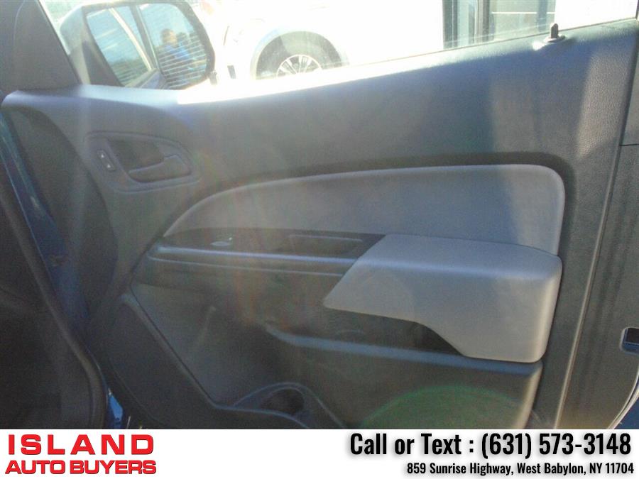 Used Chevrolet Colorado Work Truck 4x4 4dr Crew Cab 5 ft. SB 2019 | Island Auto Buyers. West Babylon, New York Used Chevrolet Colorado Work Truck 4x4 4dr Crew Cab 5 ft. SB 2019 | Island Auto Buyers. West Babylon, New York