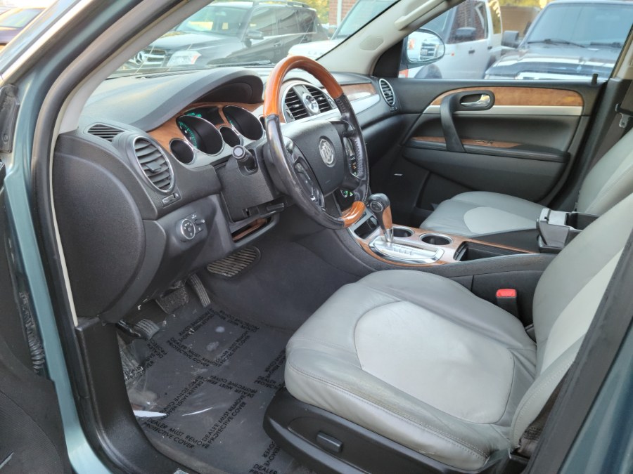 2009 Buick Enclave AWD 4dr CX 3rd Raw Leather & Sunroof & DVD, available for sale in East Windsor, Connecticut | Toro Auto. East Windsor, Connecticut 2009 Buick Enclave AWD 4dr CX 3rd Raw Leather & Sunroof & DVD, available for sale in East Windsor, Connecticut | Toro Auto. East Windsor, Connecticut