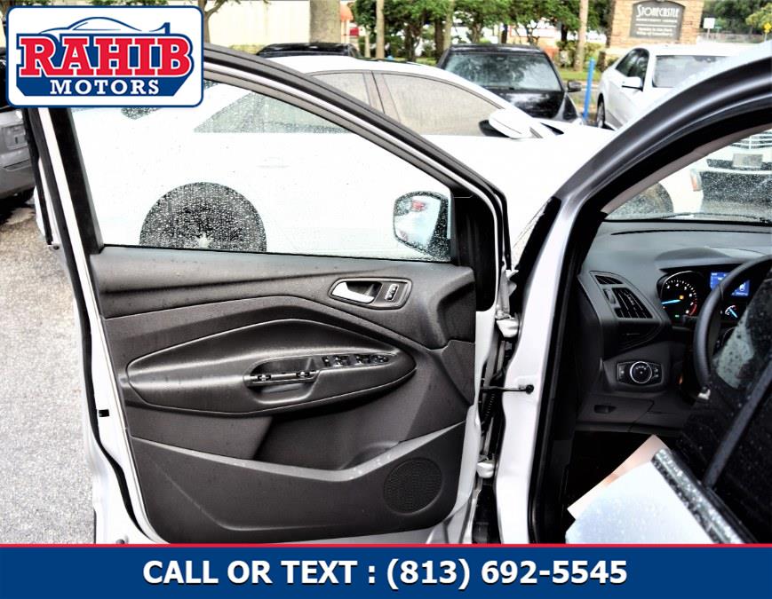 2015 Ford Escape FWD 4dr SE, available for sale in Winter Park, Florida | Rahib Motors. Winter Park, Florida 2015 Ford Escape FWD 4dr SE, available for sale in Winter Park, Florida | Rahib Motors. Winter Park, Florida