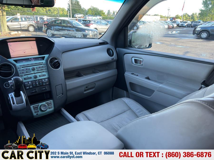 2011 Honda Pilot 4WD 4dr Touring w/RES & Navi, available for sale in East Windsor, Connecticut | Car City LLC. East Windsor, Connecticut 2011 Honda Pilot 4WD 4dr Touring w/RES & Navi, available for sale in East Windsor, Connecticut | Car City LLC. East Windsor, Connecticut