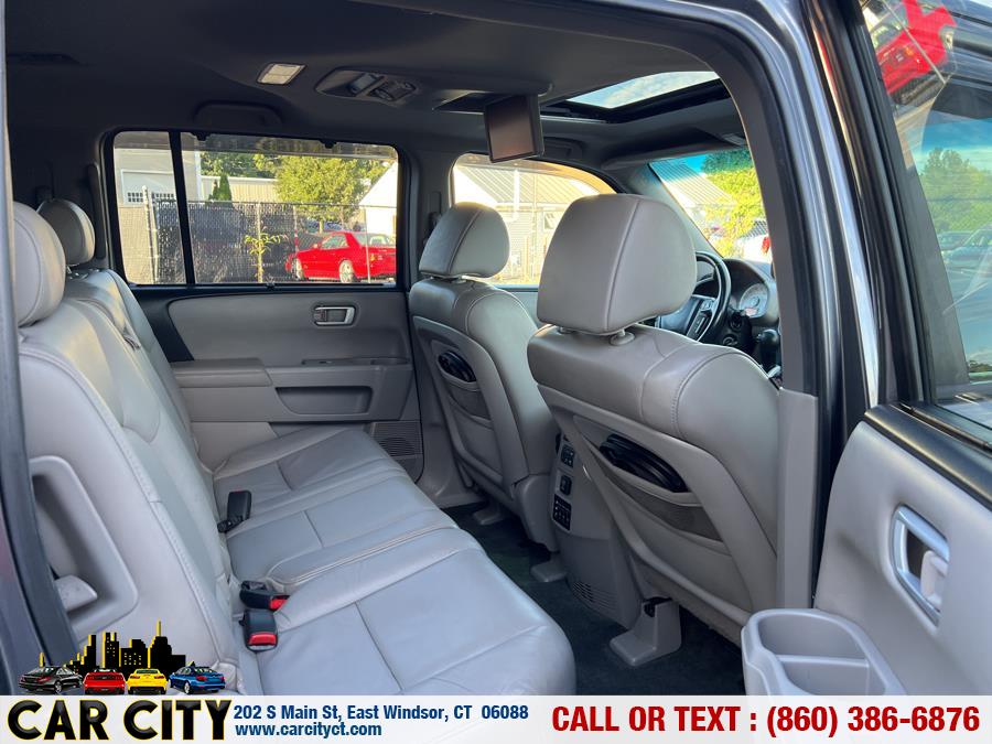 2011 Honda Pilot 4WD 4dr Touring w/RES & Navi, available for sale in East Windsor, Connecticut | Car City LLC. East Windsor, Connecticut 2011 Honda Pilot 4WD 4dr Touring w/RES & Navi, available for sale in East Windsor, Connecticut | Car City LLC. East Windsor, Connecticut