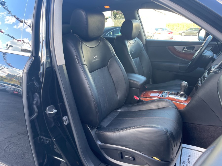 2014 INFINITI QX70 AWD 4dr, available for sale in Paterson, New Jersey | DZ Automall. Paterson, New Jersey 2014 INFINITI QX70 AWD 4dr, available for sale in Paterson, New Jersey | DZ Automall. Paterson, New Jersey