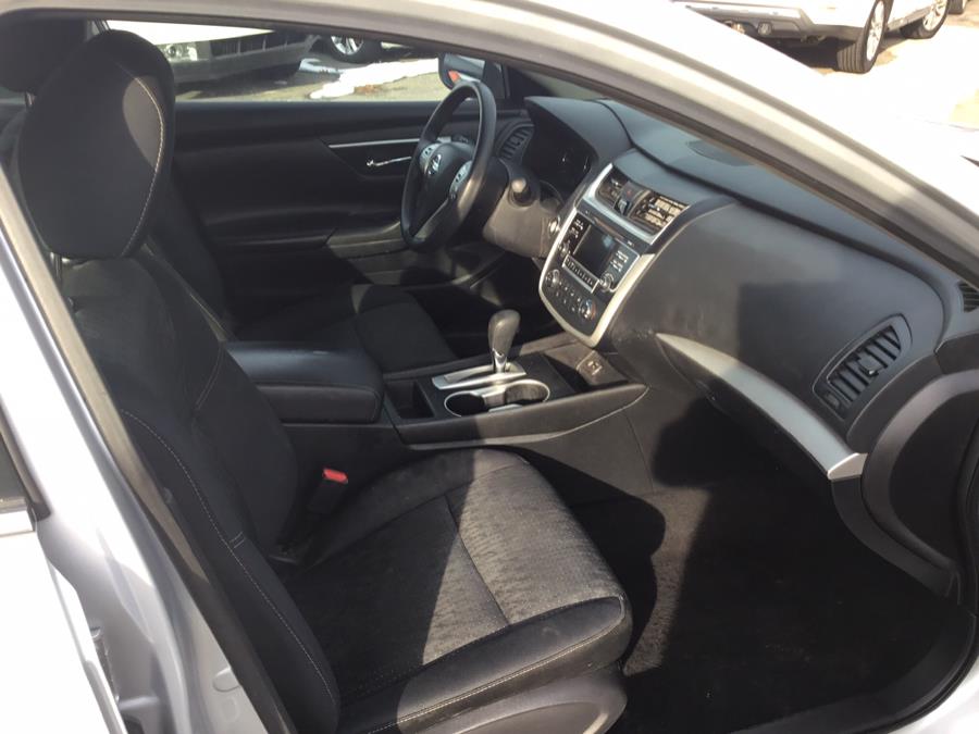 2016 Nissan Altima 4dr Sdn I4 2.5 SV, available for sale in Manchester, Connecticut | Liberty Motors. Manchester, Connecticut 2016 Nissan Altima 4dr Sdn I4 2.5 SV, available for sale in Manchester, Connecticut | Liberty Motors. Manchester, Connecticut