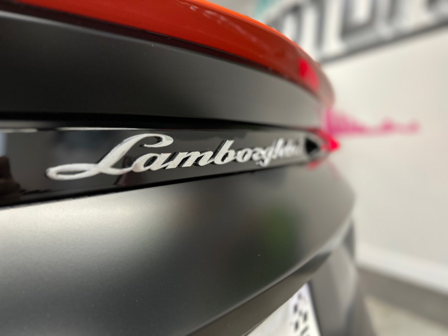 Used Lamborghini Urus Graphite Capsule AWD 2022 | Jamaica 26 Motors. Hollis, New York Used Lamborghini Urus Graphite Capsule AWD 2022 | Jamaica 26 Motors. Hollis, New York