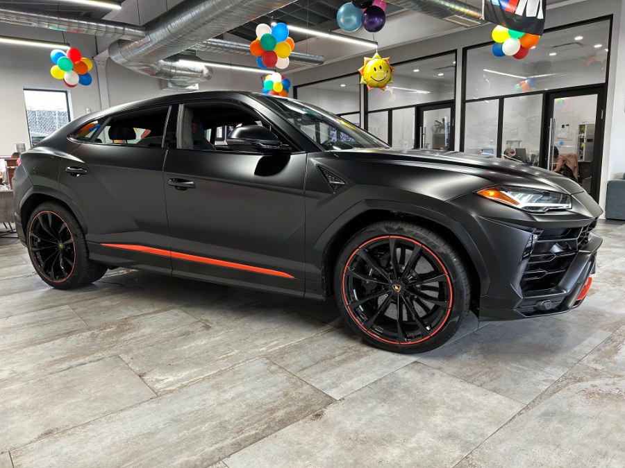 Used Lamborghini Urus Graphite Capsule AWD 2022 | Jamaica 26 Motors. Hollis, New York Used Lamborghini Urus Graphite Capsule AWD 2022 | Jamaica 26 Motors. Hollis, New York