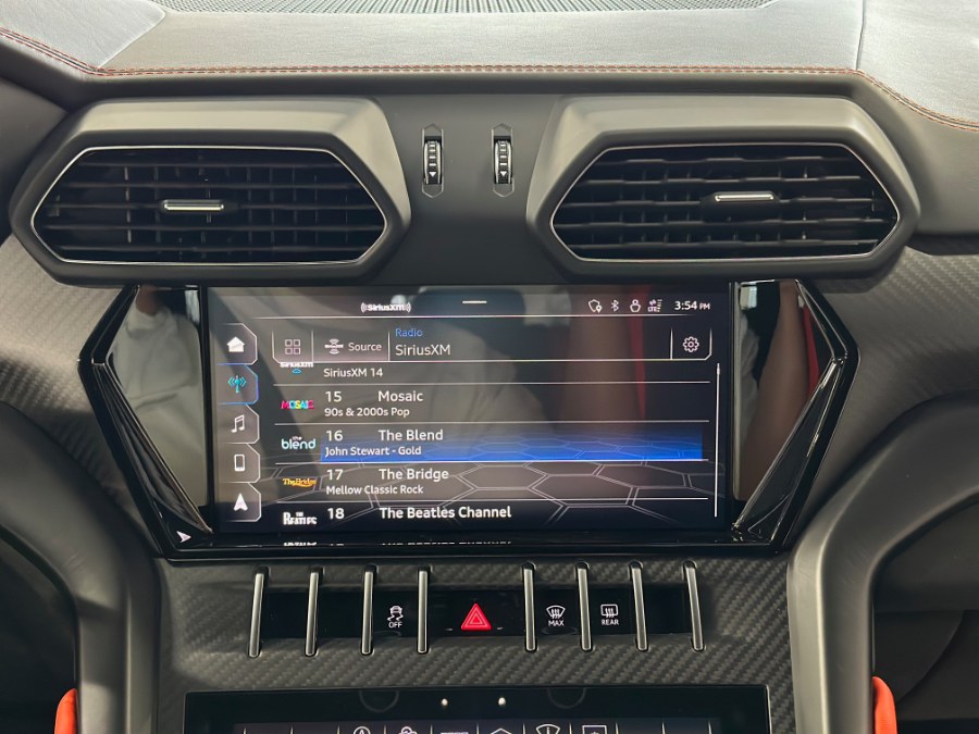 Used Lamborghini Urus Graphite Capsule AWD 2022 | Jamaica 26 Motors. Hollis, New York Used Lamborghini Urus Graphite Capsule AWD 2022 | Jamaica 26 Motors. Hollis, New York
