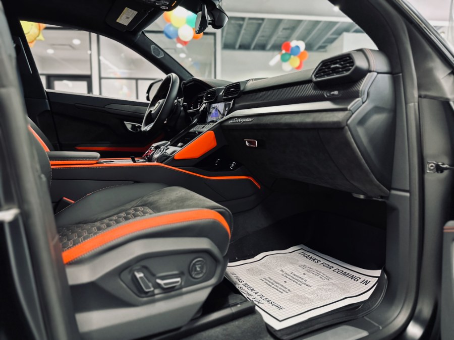 Used Lamborghini Urus Graphite Capsule AWD 2022 | Jamaica 26 Motors. Hollis, New York Used Lamborghini Urus Graphite Capsule AWD 2022 | Jamaica 26 Motors. Hollis, New York