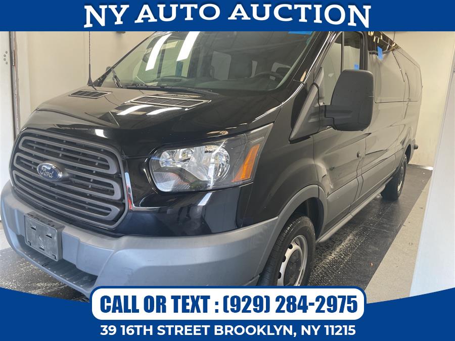 Used Ford Transit Wagon XL 2017 | NY Auto Auction. Brooklyn, New York