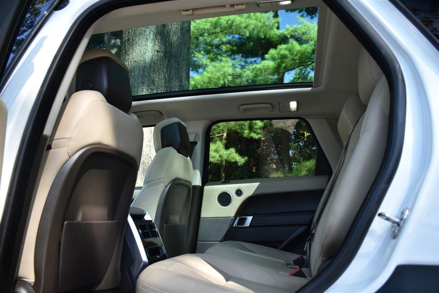 2018 Land Rover Range Rover Sport SE AWD 4dr SUV, available for sale in Great Neck, New York | Camy Cars. Great Neck, New York 2018 Land Rover Range Rover Sport SE AWD 4dr SUV, available for sale in Great Neck, New York | Camy Cars. Great Neck, New York