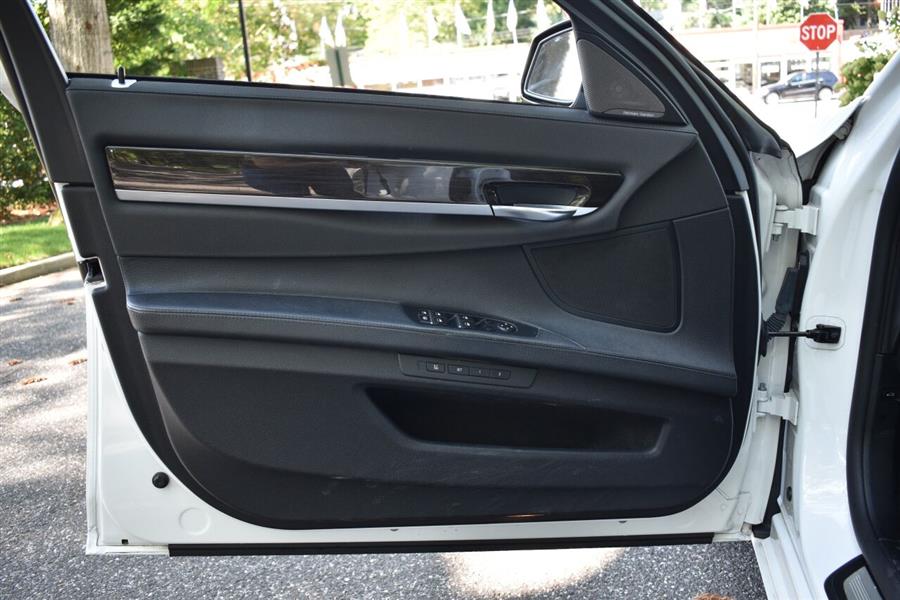 Used BMW 7 Series 740i 4dr Sedan 2015 | Camy Cars. Great Neck, New York Used BMW 7 Series 740i 4dr Sedan 2015 | Camy Cars. Great Neck, New York