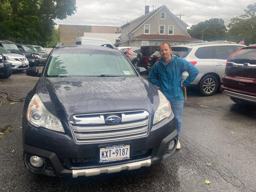 Used Subaru Outback 4dr Wgn H4 Auto 2.5i Limited 2013 | Huntington Auto Mall. Huntington Station, New York