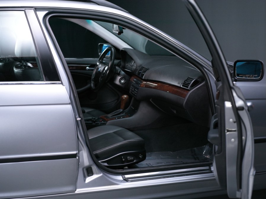2005 BMW 3 Series 325xi 4dr Sports Wgn AWD, available for sale in North Salem, New York | Meccanic Shop North Inc. North Salem, New York 2005 BMW 3 Series 325xi 4dr Sports Wgn AWD, available for sale in North Salem, New York | Meccanic Shop North Inc. North Salem, New York
