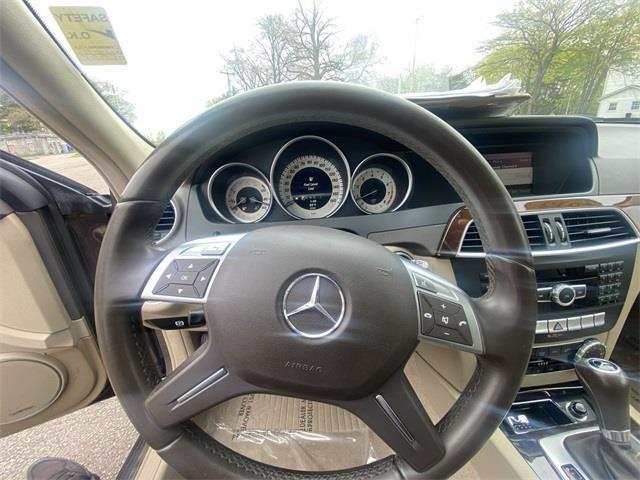 Used Mercedes-benz C-class C 300 2013 | Wiz Leasing Inc. Stratford, Connecticut Used Mercedes-benz C-class C 300 2013 | Wiz Leasing Inc. Stratford, Connecticut