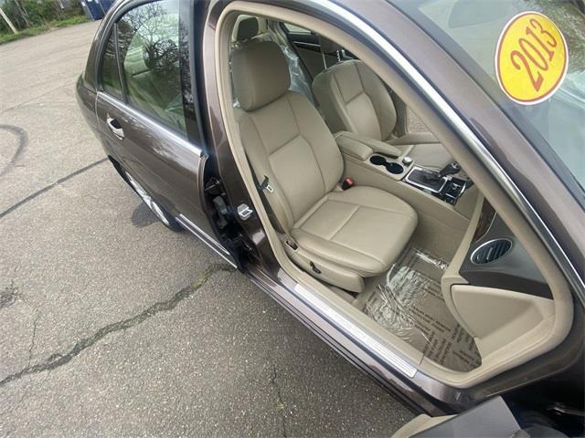 Used Mercedes-benz C-class C 300 2013 | Wiz Leasing Inc. Stratford, Connecticut Used Mercedes-benz C-class C 300 2013 | Wiz Leasing Inc. Stratford, Connecticut