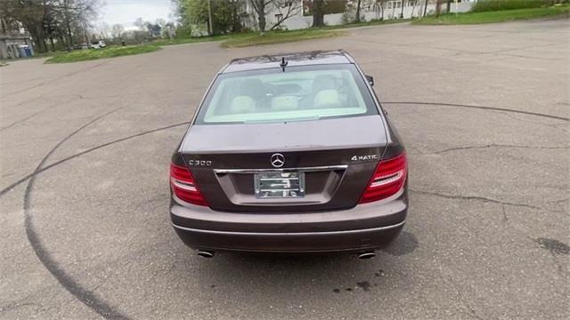Used Mercedes-benz C-class C 300 2013 | Wiz Leasing Inc. Stratford, Connecticut Used Mercedes-benz C-class C 300 2013 | Wiz Leasing Inc. Stratford, Connecticut