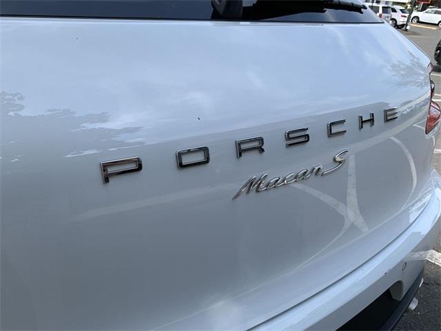 2015 Porsche Macan S, available for sale in Stratford, Connecticut | Wiz Leasing Inc. Stratford, Connecticut 2015 Porsche Macan S, available for sale in Stratford, Connecticut | Wiz Leasing Inc. Stratford, Connecticut