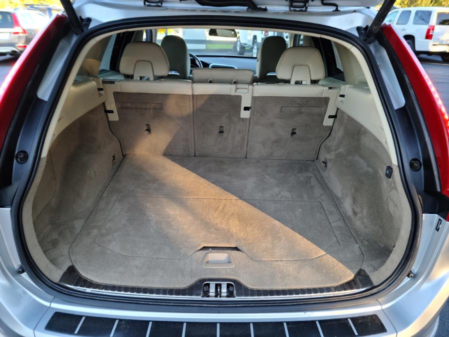 2014 Volvo XC60 AWD 4dr 3.0L Platinum, available for sale in Milford, Connecticut | Chip's Auto Sales Inc. Milford, Connecticut 2014 Volvo XC60 AWD 4dr 3.0L Platinum, available for sale in Milford, Connecticut | Chip's Auto Sales Inc. Milford, Connecticut