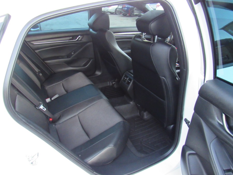 Used Honda Accord Sport 2018 | Hilario's Auto Sales Inc.. Worcester, Massachusetts Used Honda Accord Sport 2018 | Hilario's Auto Sales Inc.. Worcester, Massachusetts