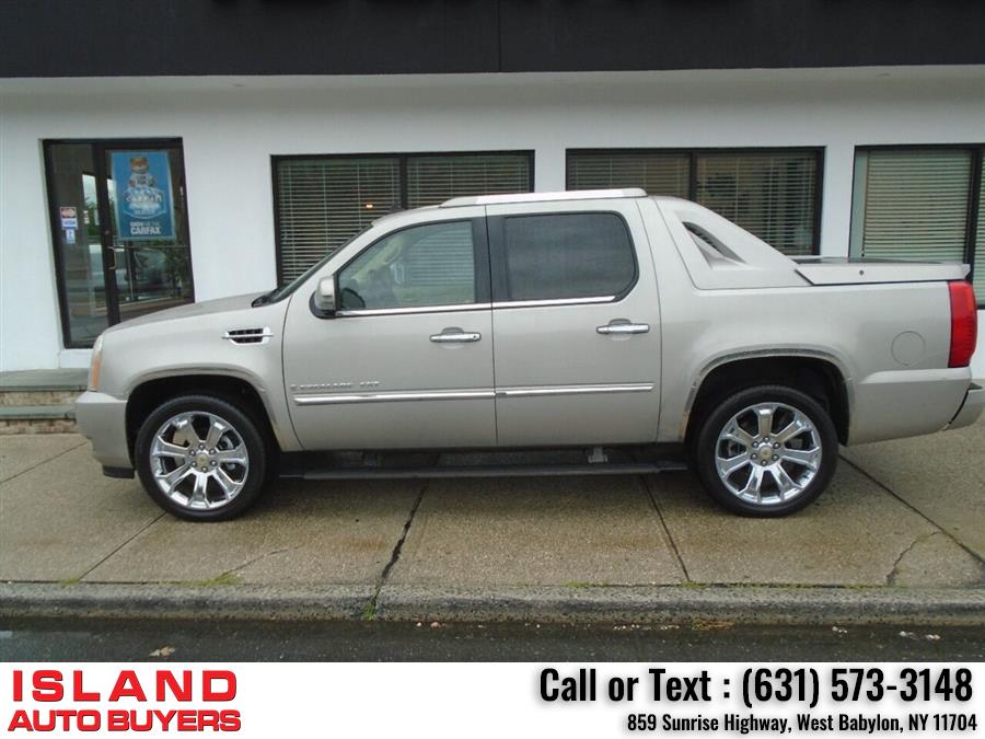 Used Cadillac Escalade Ext Base AWD 4dr SB Crew Cab 2008 | Island Auto Buyers. West Babylon, New York Used Cadillac Escalade Ext Base AWD 4dr SB Crew Cab 2008 | Island Auto Buyers. West Babylon, New York