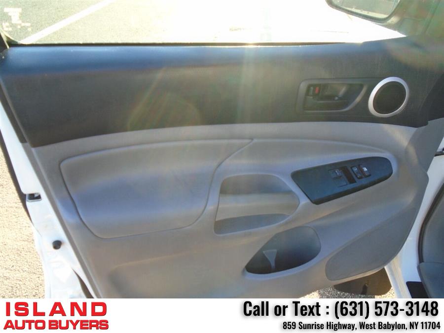 Used Toyota Tacoma Base 4x4 4dr Access Cab 6.1 ft SB 4A 2014 | Island Auto Buyers. West Babylon, New York Used Toyota Tacoma Base 4x4 4dr Access Cab 6.1 ft SB 4A 2014 | Island Auto Buyers. West Babylon, New York