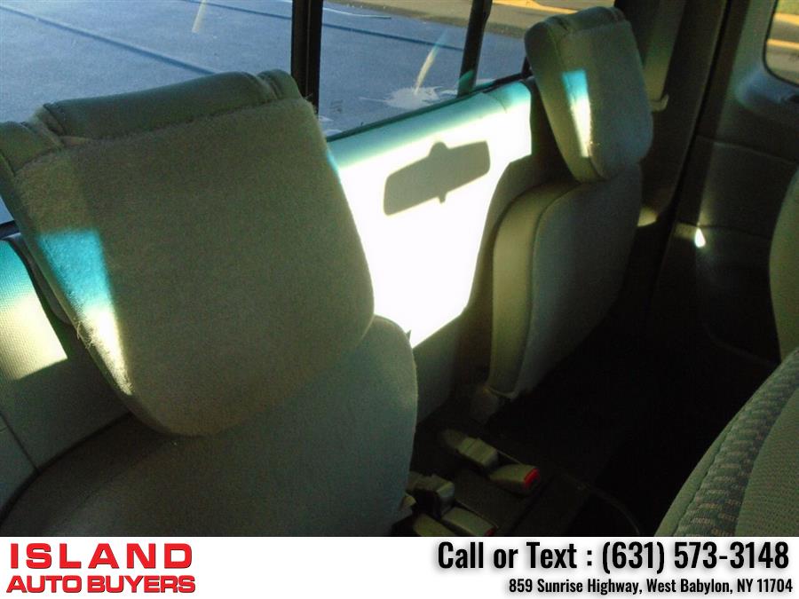 Used Toyota Tacoma Base 4x4 4dr Access Cab 6.1 ft SB 4A 2014 | Island Auto Buyers. West Babylon, New York Used Toyota Tacoma Base 4x4 4dr Access Cab 6.1 ft SB 4A 2014 | Island Auto Buyers. West Babylon, New York