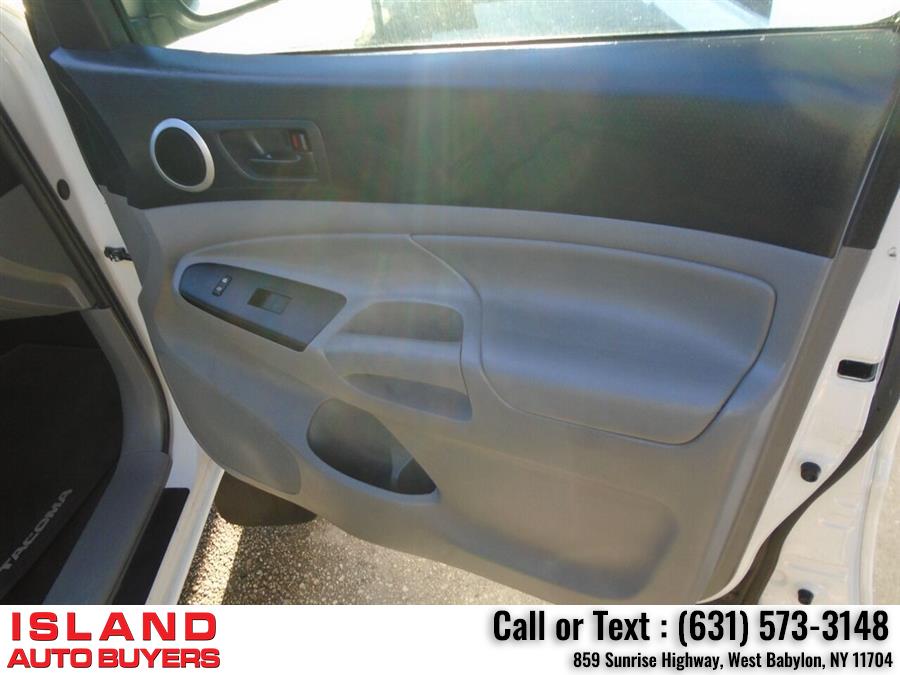 Used Toyota Tacoma Base 4x4 4dr Access Cab 6.1 ft SB 4A 2014 | Island Auto Buyers. West Babylon, New York Used Toyota Tacoma Base 4x4 4dr Access Cab 6.1 ft SB 4A 2014 | Island Auto Buyers. West Babylon, New York