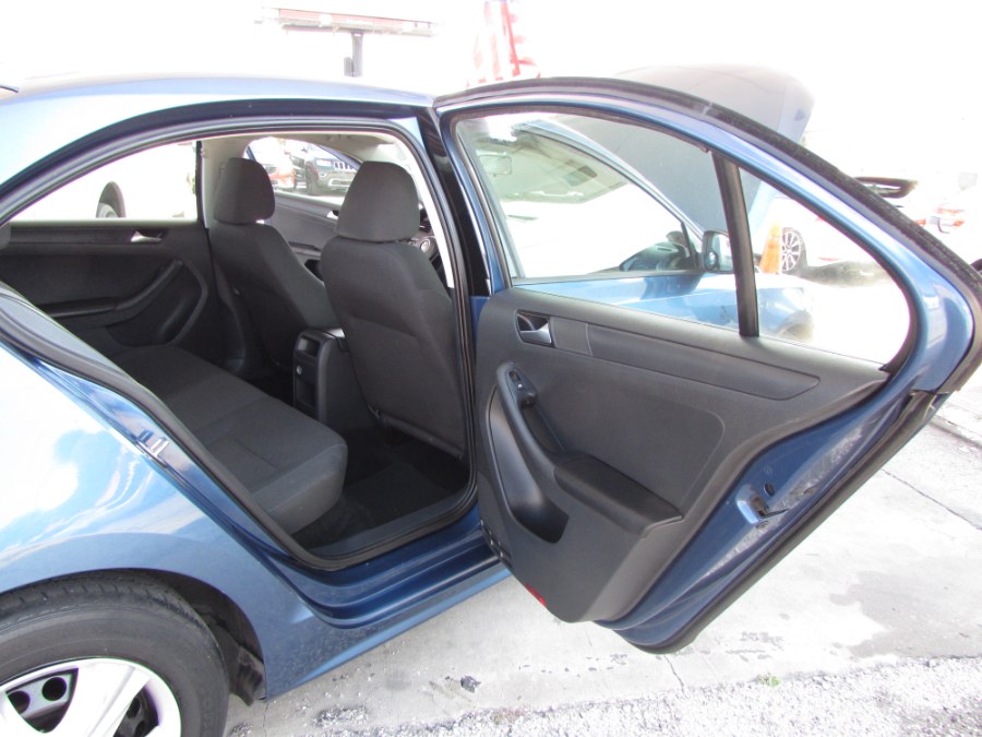 Used Volkswagen Jetta Sedan 4dr Auto 2.0L S 2015 | VIP Auto Enterprise, Inc. Orlando, Florida Used Volkswagen Jetta Sedan 4dr Auto 2.0L S 2015 | VIP Auto Enterprise, Inc. Orlando, Florida
