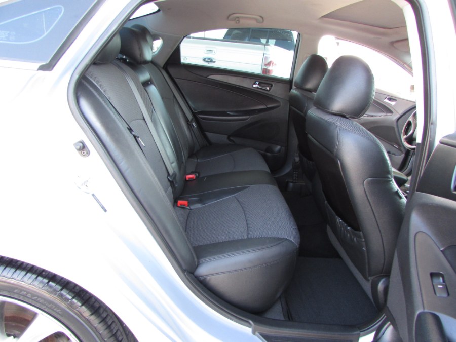 Used Hyundai Sonata 4dr Sdn 2.4L Auto SE 2013 | VIP Auto Enterprise, Inc. Orlando, Florida Used Hyundai Sonata 4dr Sdn 2.4L Auto SE 2013 | VIP Auto Enterprise, Inc. Orlando, Florida
