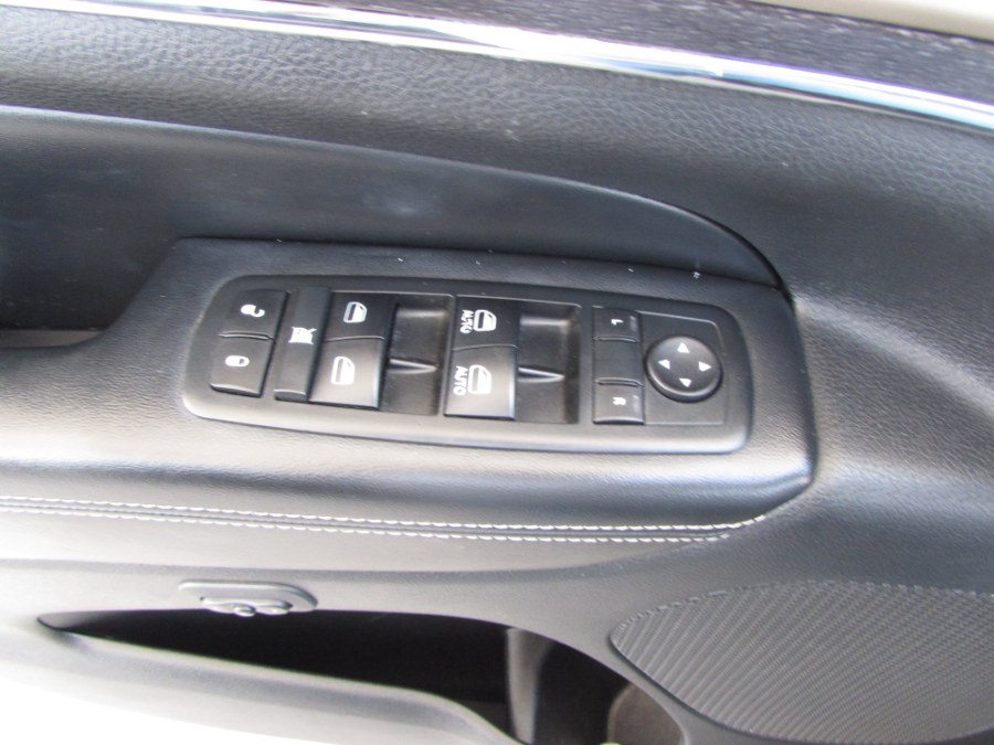 Used Jeep Grand Cherokee RWD 4dr Limited 2014 | VIP Auto Enterprise, Inc. Orlando, Florida Used Jeep Grand Cherokee RWD 4dr Limited 2014 | VIP Auto Enterprise, Inc. Orlando, Florida
