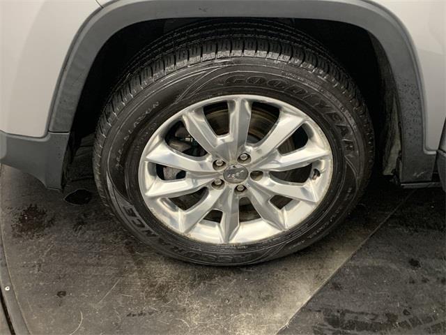 Used Jeep Cherokee Limited 2017 | Eastchester Motor Cars. Bronx, New York Used Jeep Cherokee Limited 2017 | Eastchester Motor Cars. Bronx, New York