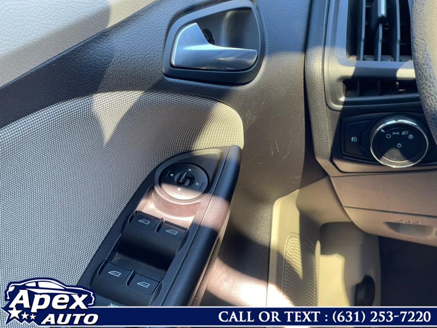 2012 Ford Focus 5dr HB SE, available for sale in Selden, New York | Apex Auto. Selden, New York 2012 Ford Focus 5dr HB SE, available for sale in Selden, New York | Apex Auto. Selden, New York