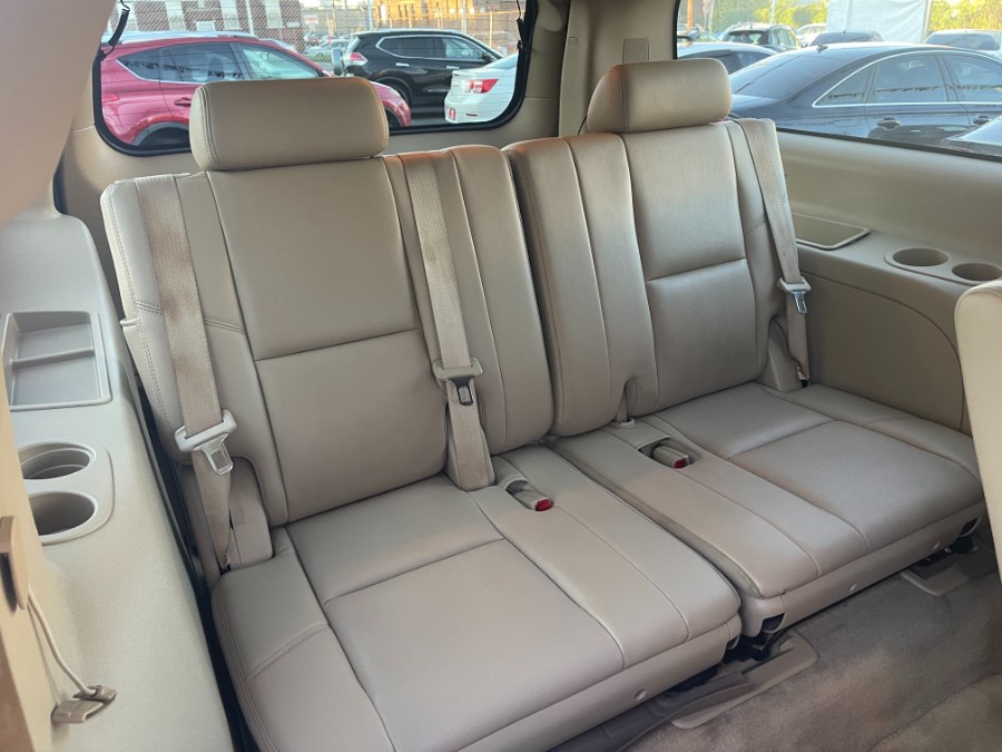 Used Cadillac Escalade ESV AWD 4dr Luxury 2012 | DZ Automall. Paterson, New Jersey