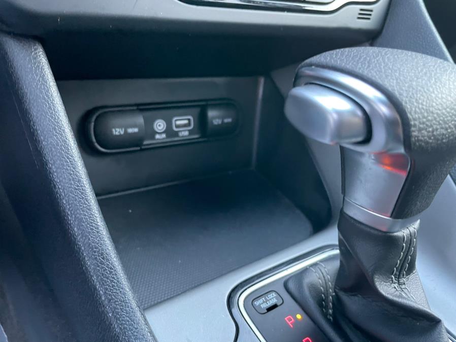 Used Kia Niro Hybrid LX 2017 | Green Light Auto Wholesale. Daly City, California Used Kia Niro Hybrid LX 2017 | Green Light Auto Wholesale. Daly City, California