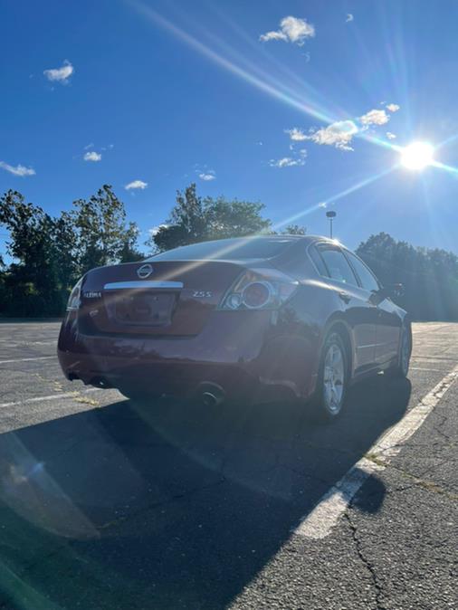 Used Nissan Altima 4dr Sdn I4 CVT 2.5 S 2008 | Supreme Automotive. New Britain, Connecticut Used Nissan Altima 4dr Sdn I4 CVT 2.5 S 2008 | Supreme Automotive. New Britain, Connecticut
