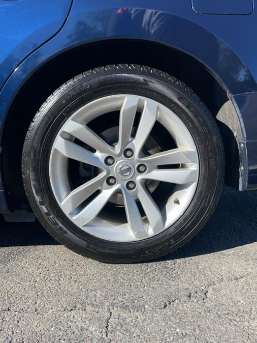 2010 Nissan Altima 4dr Sdn V6 CVT 3.5 SR, available for sale in New Britain, Connecticut | Supreme Automotive. New Britain, Connecticut 2010 Nissan Altima 4dr Sdn V6 CVT 3.5 SR, available for sale in New Britain, Connecticut | Supreme Automotive. New Britain, Connecticut