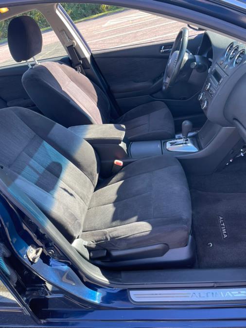 2010 Nissan Altima 4dr Sdn V6 CVT 3.5 SR, available for sale in New Britain, Connecticut | Supreme Automotive. New Britain, Connecticut 2010 Nissan Altima 4dr Sdn V6 CVT 3.5 SR, available for sale in New Britain, Connecticut | Supreme Automotive. New Britain, Connecticut