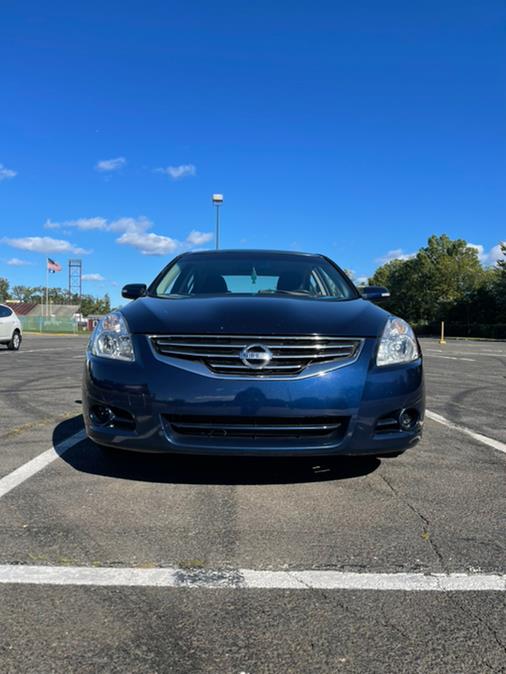 2010 Nissan Altima 4dr Sdn V6 CVT 3.5 SR, available for sale in New Britain, Connecticut | Supreme Automotive. New Britain, Connecticut 2010 Nissan Altima 4dr Sdn V6 CVT 3.5 SR, available for sale in New Britain, Connecticut | Supreme Automotive. New Britain, Connecticut