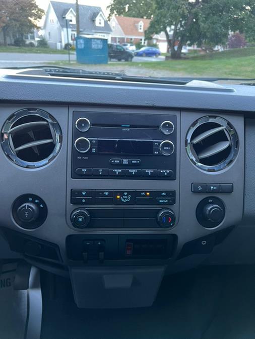 Used Ford Super Duty F-350 SRW 4WD Crew Cab 172" XLT 2012 | Mikes Auto Sales LLC. Garfield, New Jersey Used Ford Super Duty F-350 SRW 4WD Crew Cab 172" XLT 2012 | Mikes Auto Sales LLC. Garfield, New Jersey