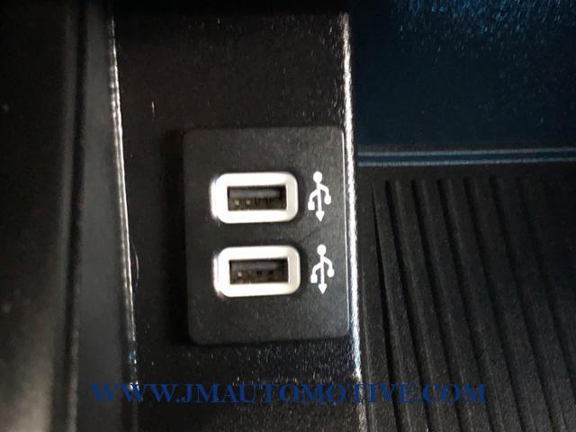 Used Ford F-150 XLT 4WD SuperCrew 5.5' Box 2020 | J&M Automotive Sls&Svc LLC. Naugatuck, Connecticut Used Ford F-150 XLT 4WD SuperCrew 5.5' Box 2020 | J&M Automotive Sls&Svc LLC. Naugatuck, Connecticut