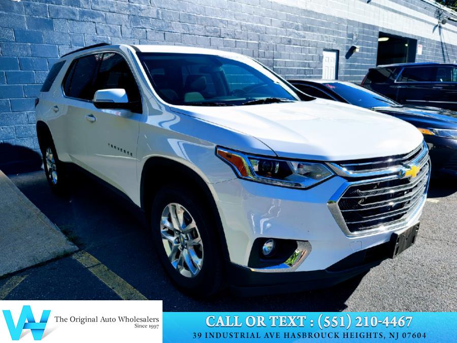 Used Chevrolet Traverse FWD 4dr LT Cloth w/1LT 2020 | AW Auto & Truck Wholesalers, Inc. Hasbrouck Heights, New Jersey
