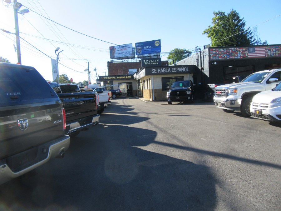 Used GMC Sierra 2500HD 4WD Crew Cab 153.7" Denali 2011 | Royalty Auto Sales. Little Ferry, New Jersey Used GMC Sierra 2500HD 4WD Crew Cab 153.7" Denali 2011 | Royalty Auto Sales. Little Ferry, New Jersey