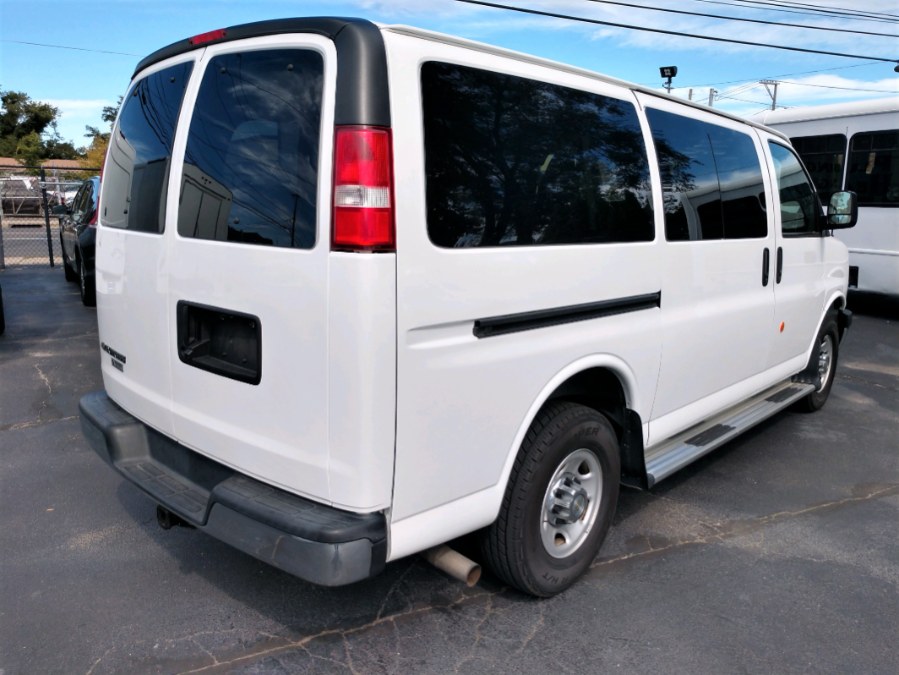 Used Chevrolet EXPRESS 3500 12-Passenger REG LENGTH LT 2016 | Warwick Auto Sales Inc. COPIAGUE, New York Used Chevrolet EXPRESS 3500 12-Passenger REG LENGTH LT 2016 | Warwick Auto Sales Inc. COPIAGUE, New York