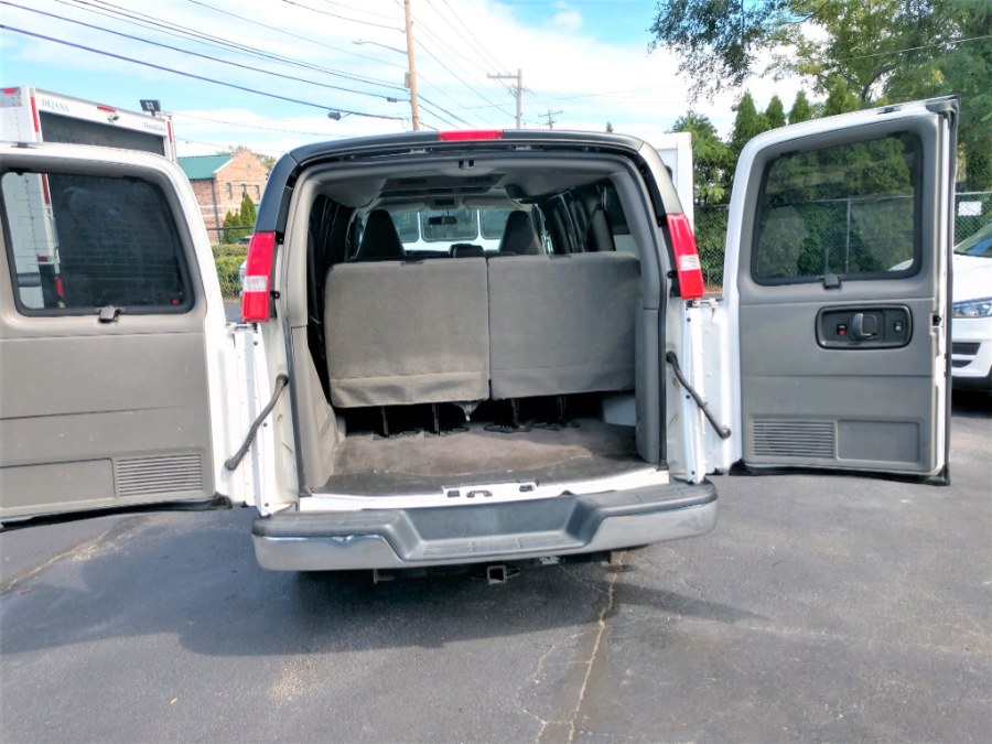 Used Chevrolet EXPRESS 3500 12-Passenger REG LENGTH LT 2016 | Warwick Auto Sales Inc. COPIAGUE, New York Used Chevrolet EXPRESS 3500 12-Passenger REG LENGTH LT 2016 | Warwick Auto Sales Inc. COPIAGUE, New York
