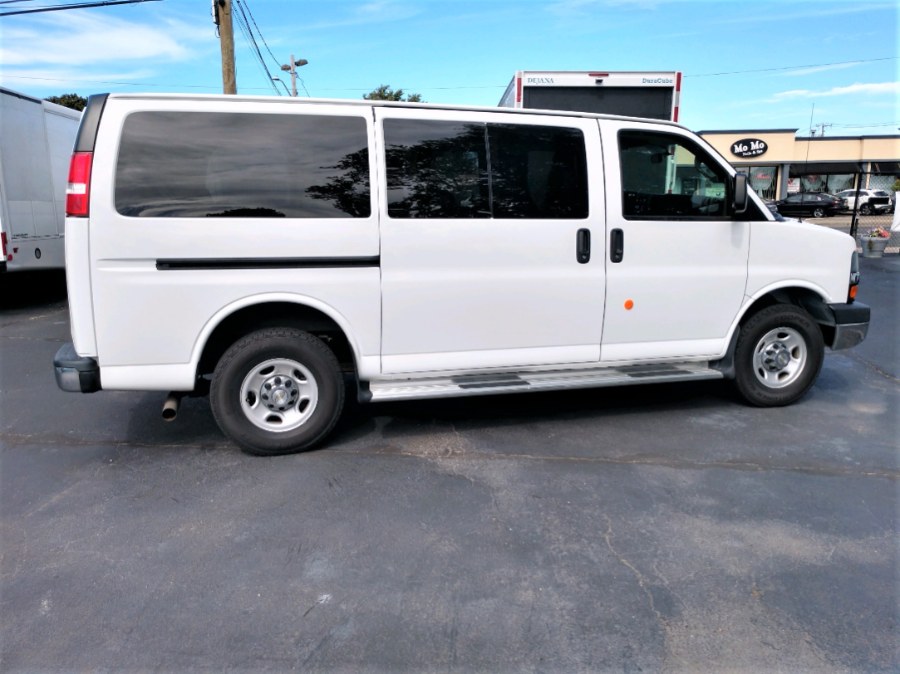 Used Chevrolet EXPRESS 3500 12-Passenger REG LENGTH LT 2016 | Warwick Auto Sales Inc. COPIAGUE, New York Used Chevrolet EXPRESS 3500 12-Passenger REG LENGTH LT 2016 | Warwick Auto Sales Inc. COPIAGUE, New York