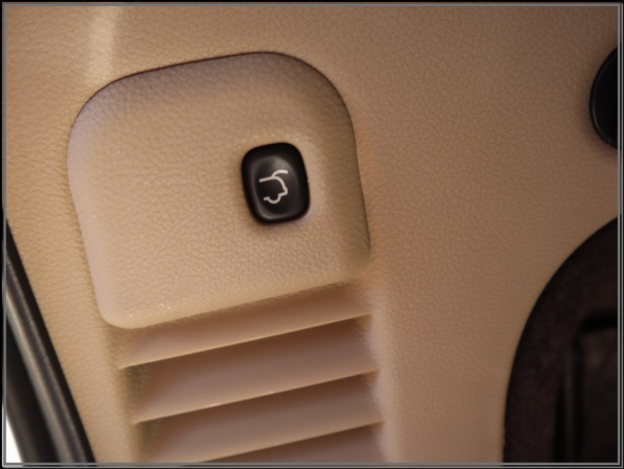 2011 Jeep Grand Cherokee 4WD 4dr Overland Summit, available for sale in Huntington Station, New York | My Auto Inc.. Huntington Station, New York 2011 Jeep Grand Cherokee 4WD 4dr Overland Summit, available for sale in Huntington Station, New York | My Auto Inc.. Huntington Station, New York
