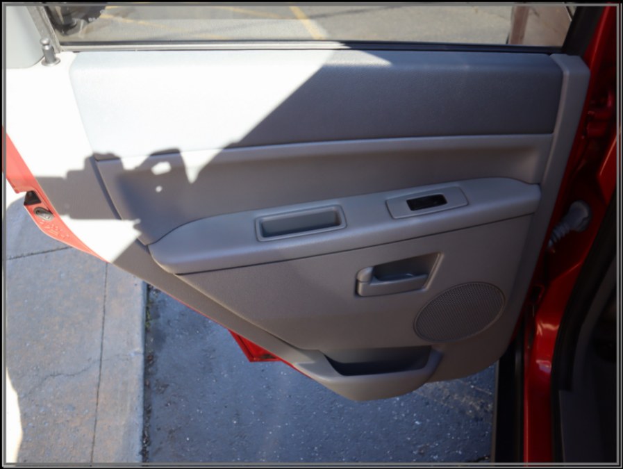 2005 Jeep Grand Cherokee 4dr Laredo 4WD, available for sale in Huntington Station, New York | My Auto Inc.. Huntington Station, New York 2005 Jeep Grand Cherokee 4dr Laredo 4WD, available for sale in Huntington Station, New York | My Auto Inc.. Huntington Station, New York