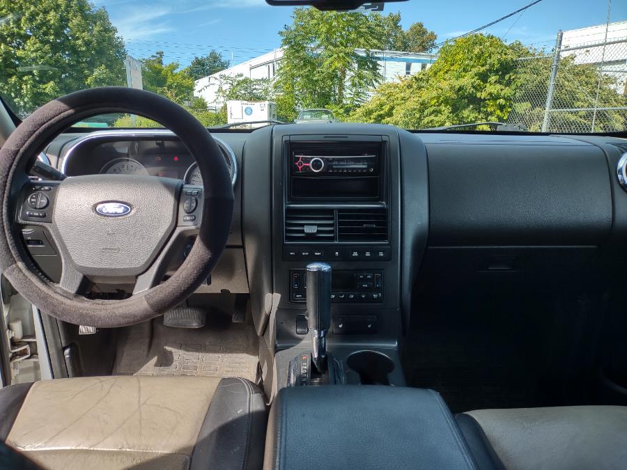 Used Ford Explorer Sport Trac 4WD 4dr V8 Limited 2007 | Dealertown Auto Wholesalers. Milford, Connecticut Used Ford Explorer Sport Trac 4WD 4dr V8 Limited 2007 | Dealertown Auto Wholesalers. Milford, Connecticut
