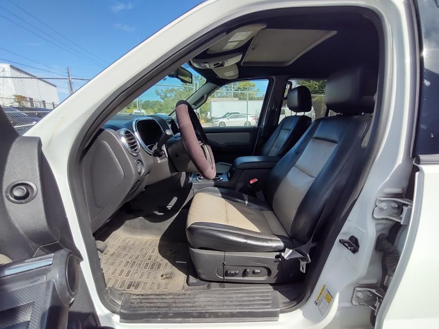 Used Ford Explorer Sport Trac 4WD 4dr V8 Limited 2007 | Dealertown Auto Wholesalers. Milford, Connecticut Used Ford Explorer Sport Trac 4WD 4dr V8 Limited 2007 | Dealertown Auto Wholesalers. Milford, Connecticut