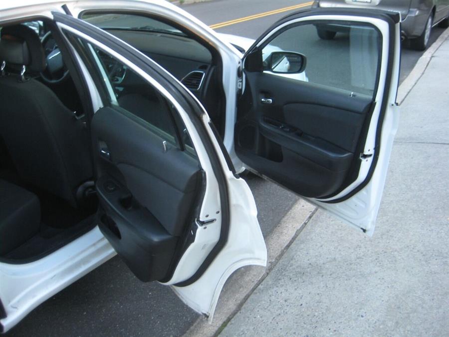 2012 Chrysler 200 LX 4dr Sedan, available for sale in Massapequa, New York | Rite Choice Auto Inc.. Massapequa, New York 2012 Chrysler 200 LX 4dr Sedan, available for sale in Massapequa, New York | Rite Choice Auto Inc.. Massapequa, New York